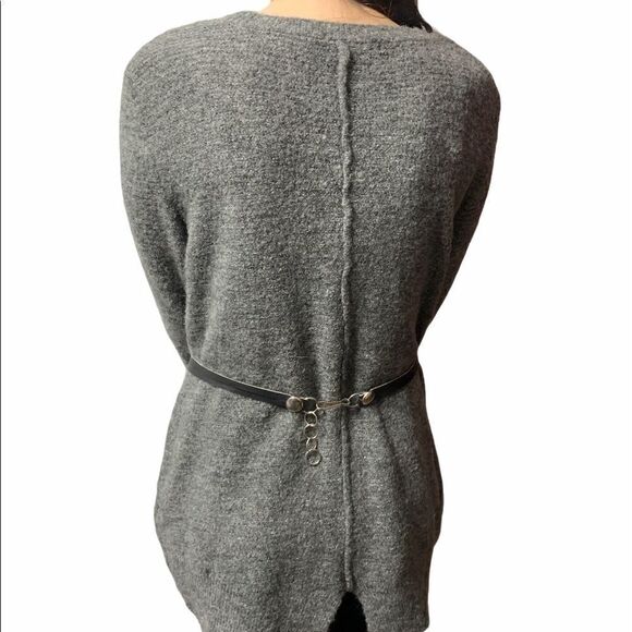 Only Our Story High Low loose Sweater - Picture 2 of 7